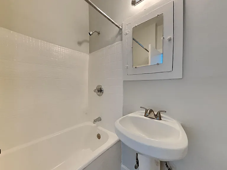 6434 Yucca Street — Photo 14