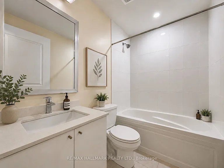 35 Watergarden Dr #1711 — Photo 6