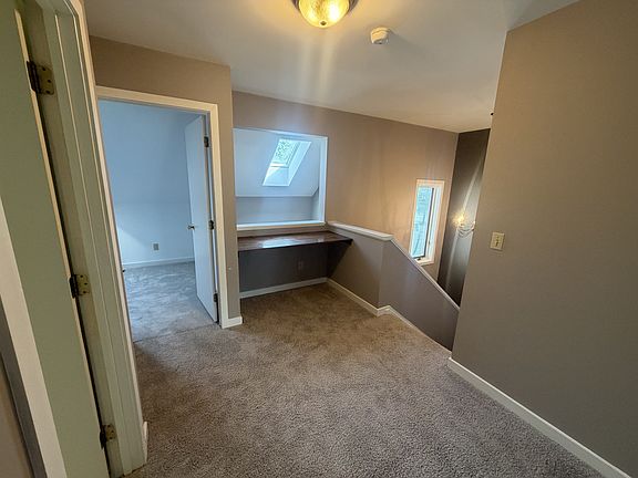 5th image of 30 Hawk Valley Ln #1
