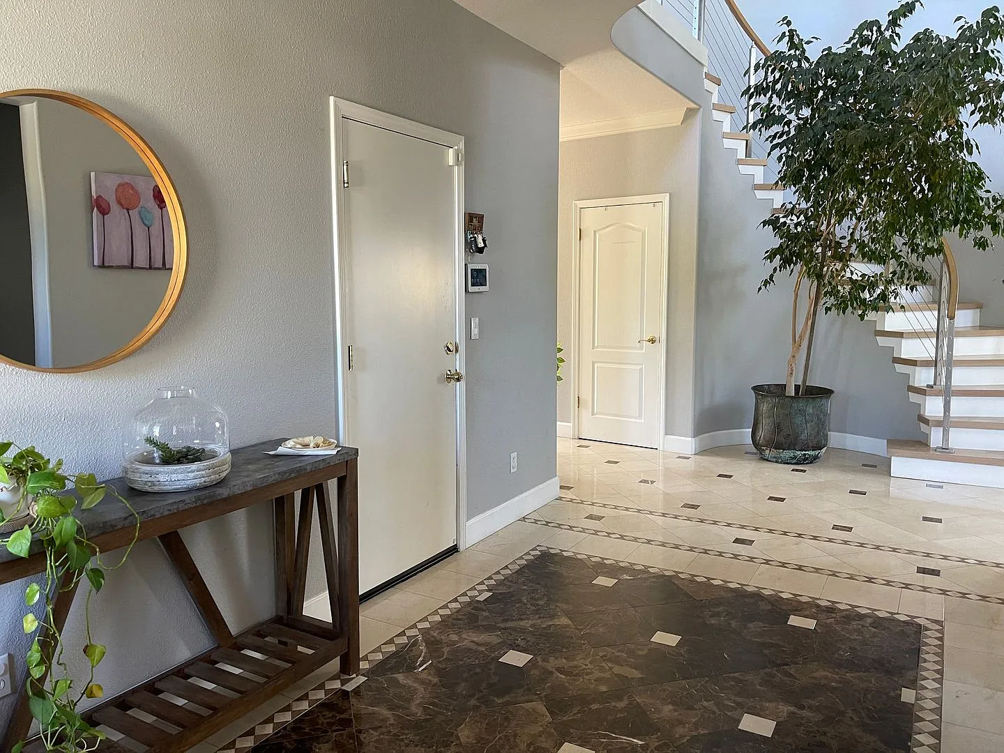 Spectacular 2 story home w/pool/spa/bulit in BBQ, fire pit and Bocci ball court — Photo 4