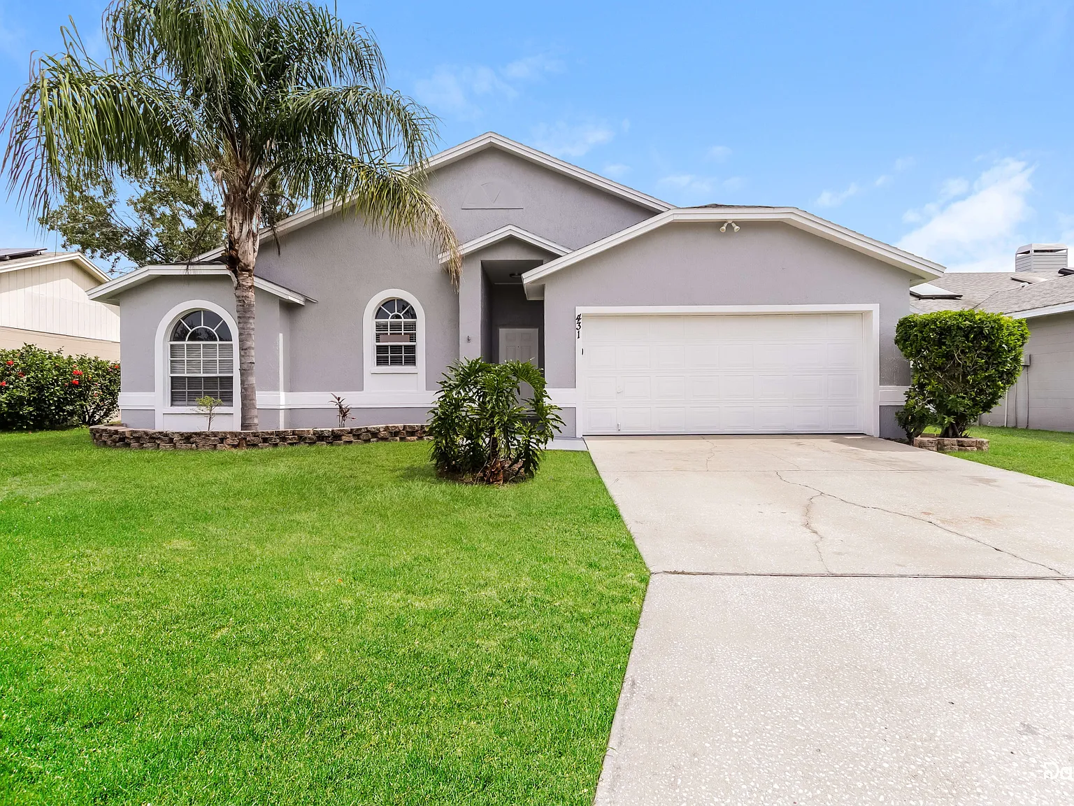 3 bed, 2.0 bath, 1432 sqft, $2,005 — Photo 1