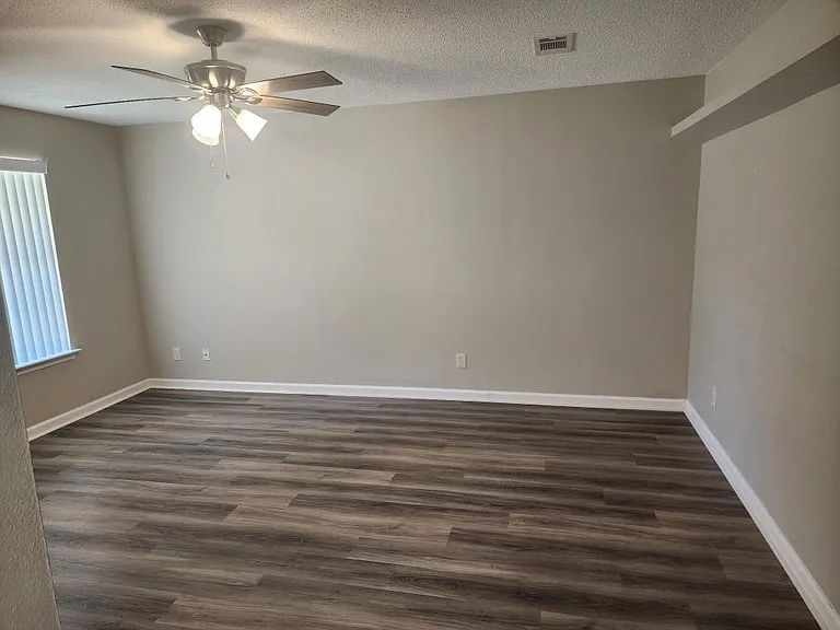 7550 Johnson Rd — Photo 2