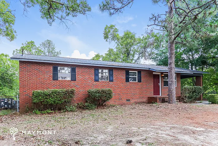 4 bed, 2.0 bath, 1332 sqft, $1,345 — Photo 3