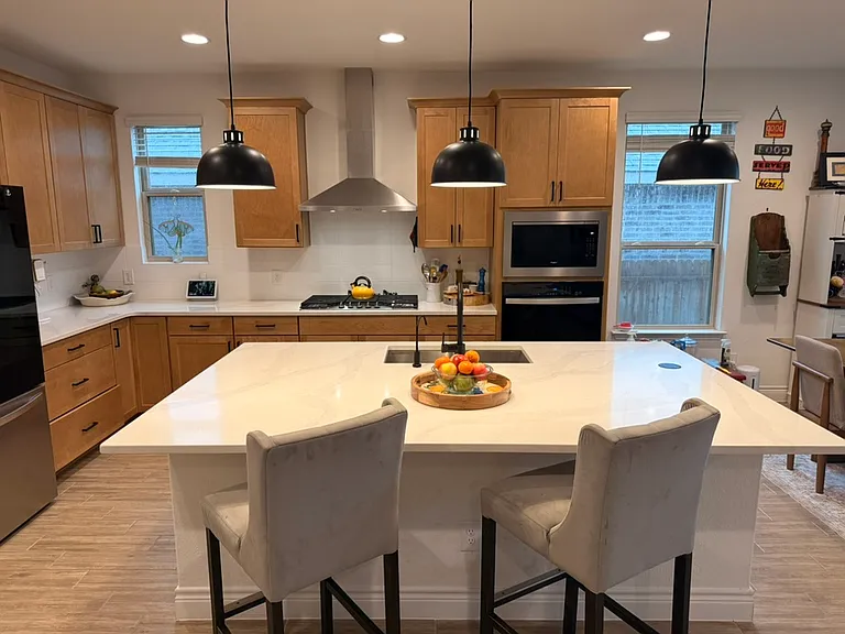 814 Pamplona Ln — Photo 9