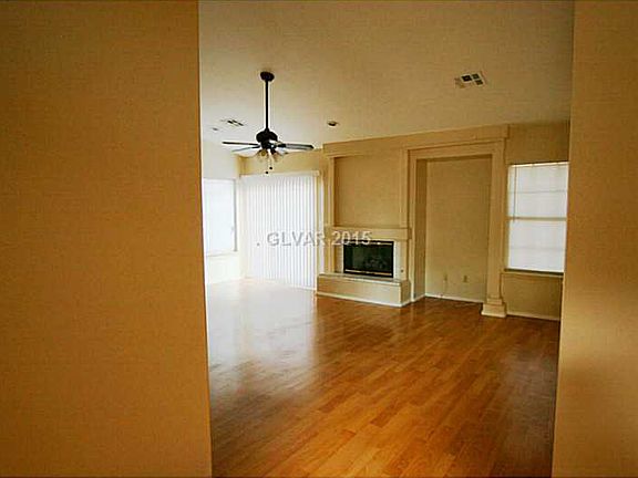 2nd image of 1529 Glenrosa Dr