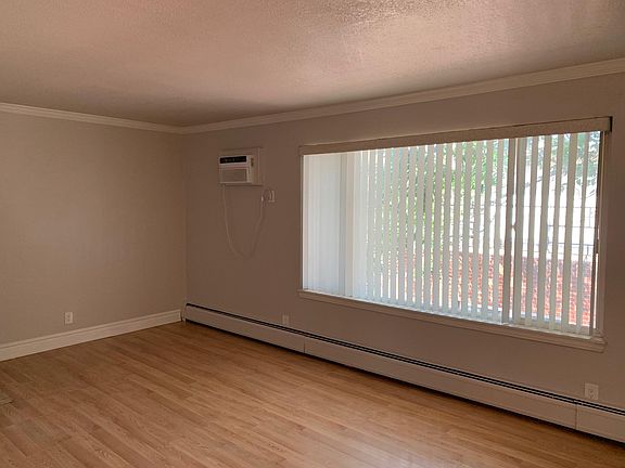 2nd image of 301-30 N Pearl St #301