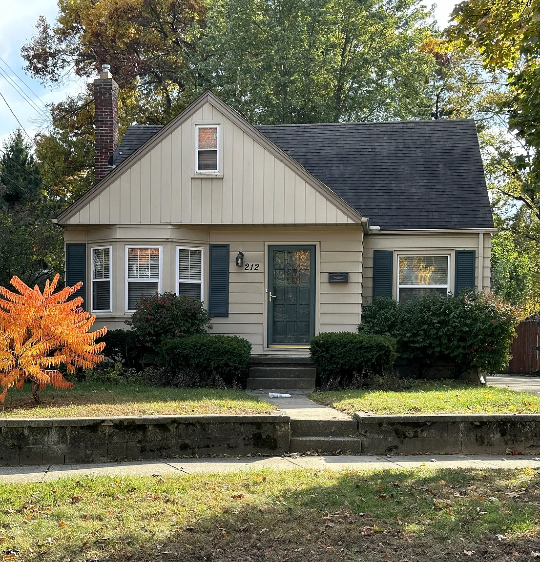 212 E Webster Rd photo 1