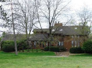 2296 Estates Ct, Ann Arbor, MI 48103