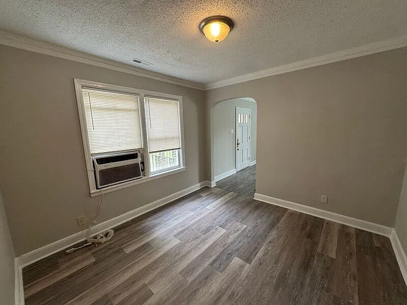 2 bed, 1.0 bath, 1200 sqft, $975 — Photo 3
