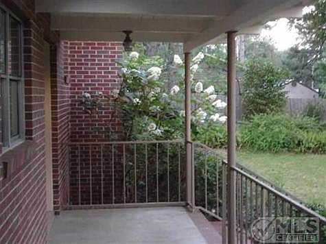 3rd image of 1117 Camellia Dr