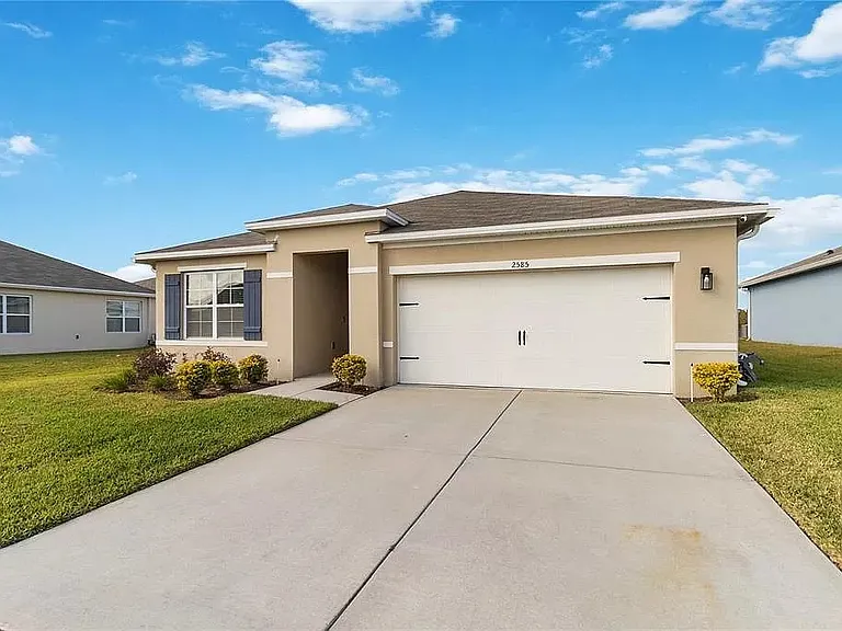 2585 Ryland Falls Dr — Photo 2