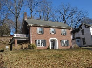 52 Mill St, Milford, NJ 08848