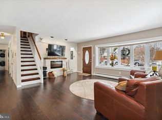 2825 Neptune Rd, Philadelphia, PA 19154