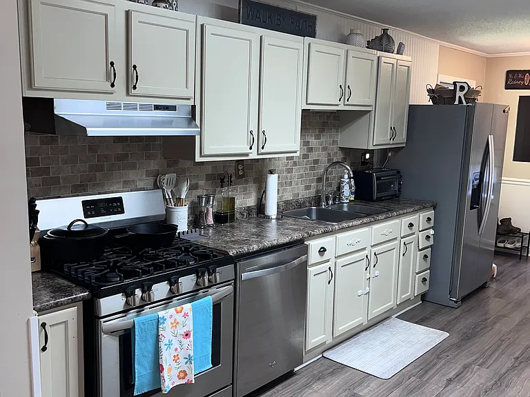 4610 Virginia Dr — Photo 15