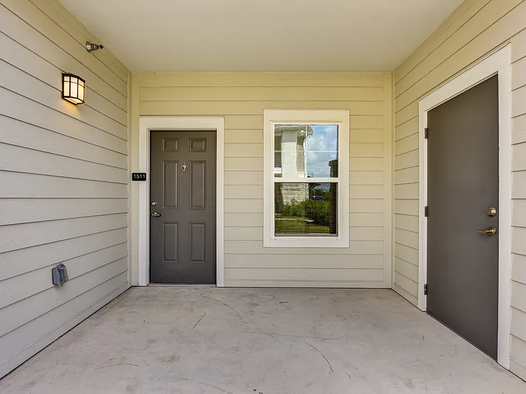 Shadow Ridge — Photo 13