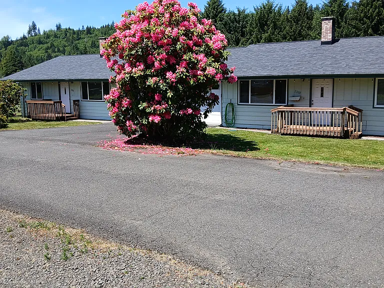 Cherry Ln — Photo 1