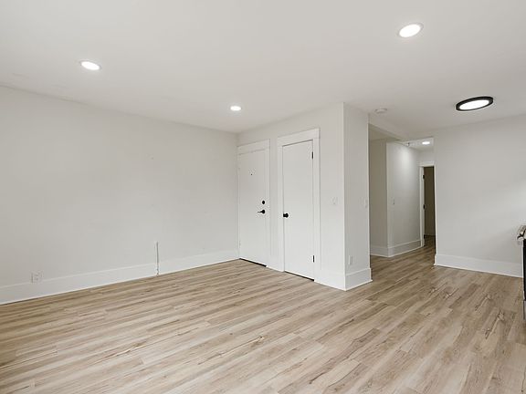 4th image of 2438 Echo Park Ave #3