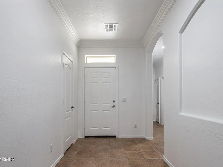 17862 W Caribbean Ln — Photo 3