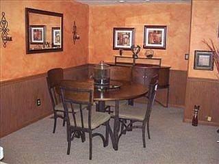 4th image of 5722 Craigmont Ct