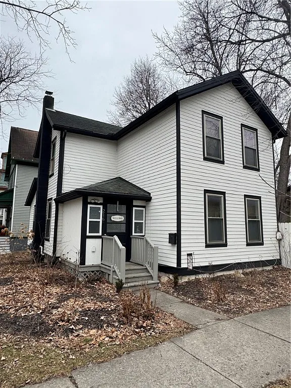 216 S Plain St photo 1