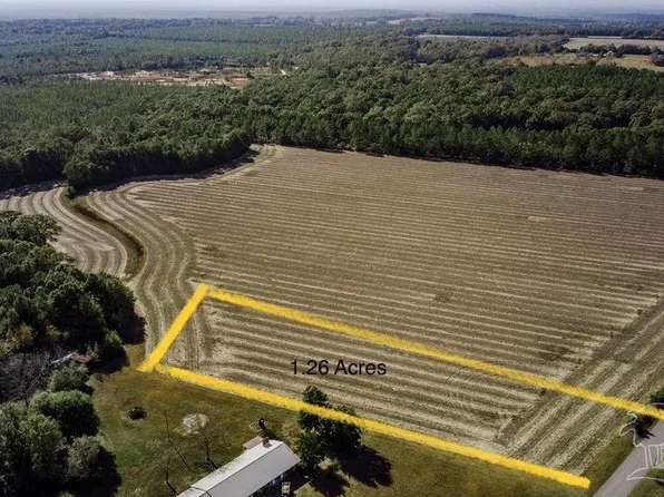 1 Segrest Rd, Milton, FL 32571