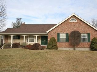 15 Connemara Rd, Saint Peters, MO 63376