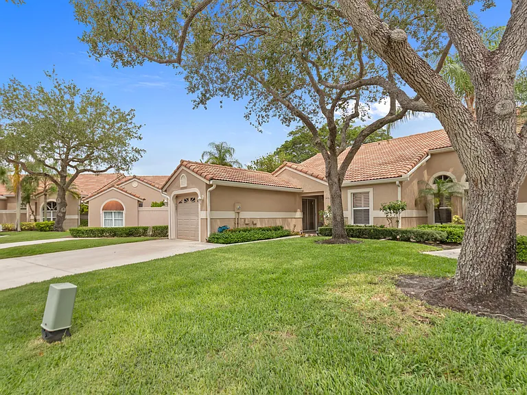 1401 Mahogany Pl — Photo 26