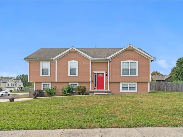 1112 S Scott Ave, Belton, MO 64012