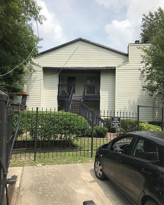 1st image of 9009 Richmond Ave APT 300