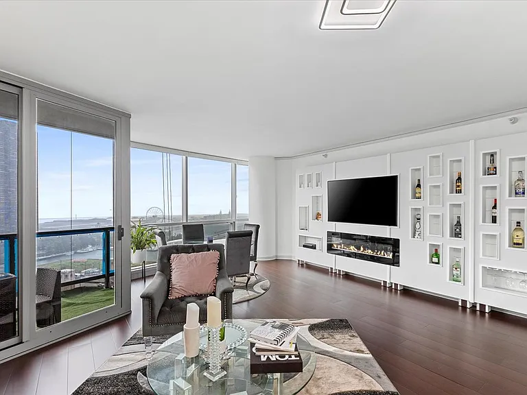 420 E Waterside Dr #1912 — Photo 5