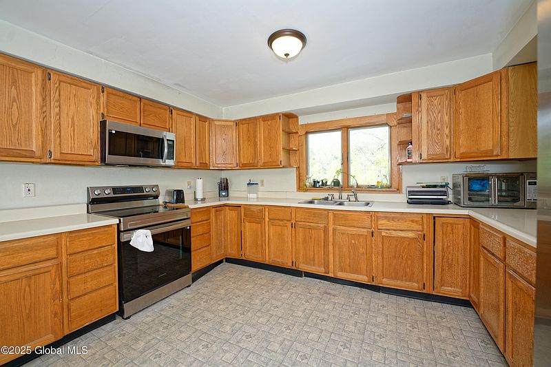 3rd image of 53 Baertschi Road