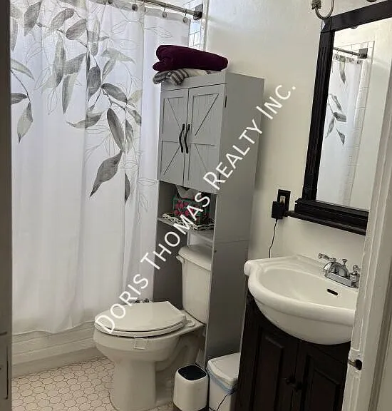 112 E Duffy St — Photo 7