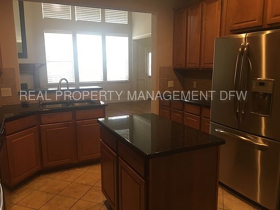 5th image of 2983 Sicily Way
