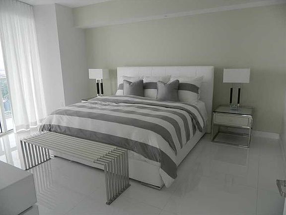 5th image of 495 Brickell Ave APT 5501