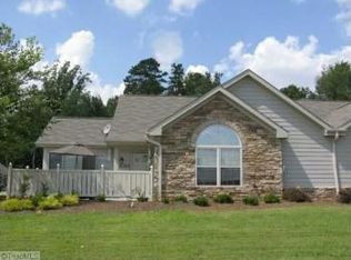 4195 Birch Hammock Dr, Greensboro, NC 27409