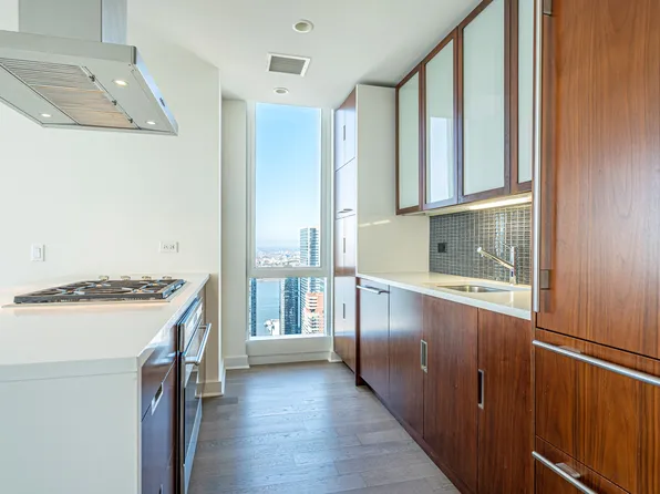 460 West 42nd Street image 3 of 17