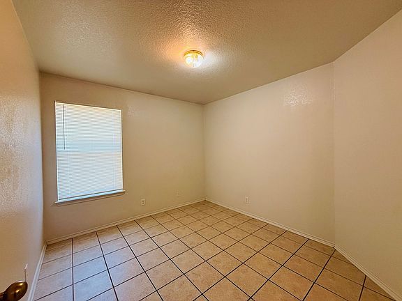 5th image of 311 Jeff Gordon Dr #A