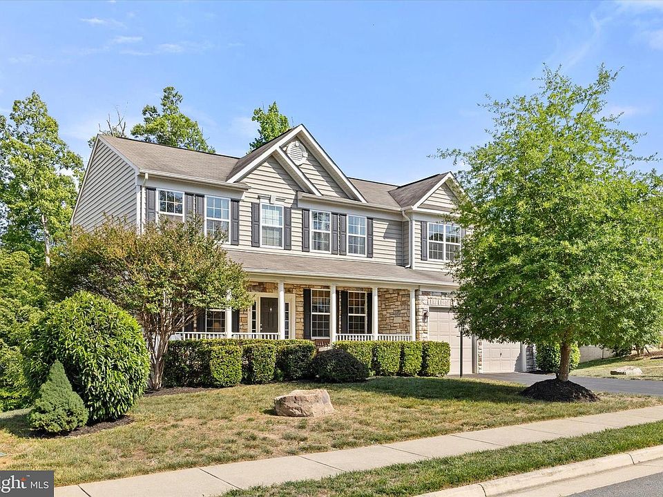 1st image of 24 Woodford Dr