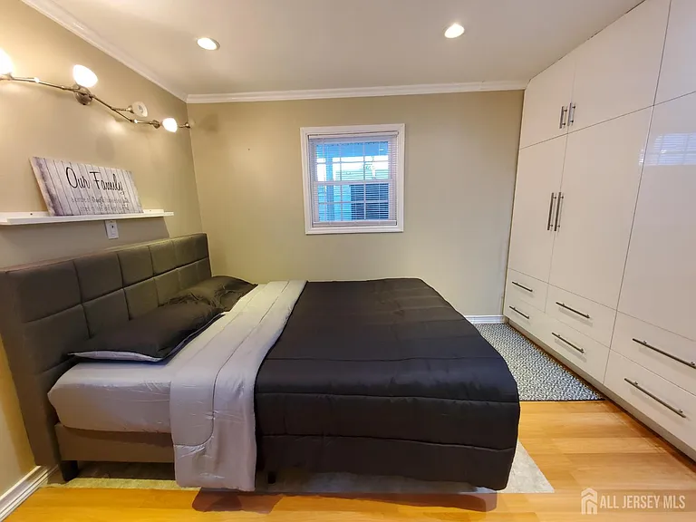 45 W Iselin Pkwy — Photo 10