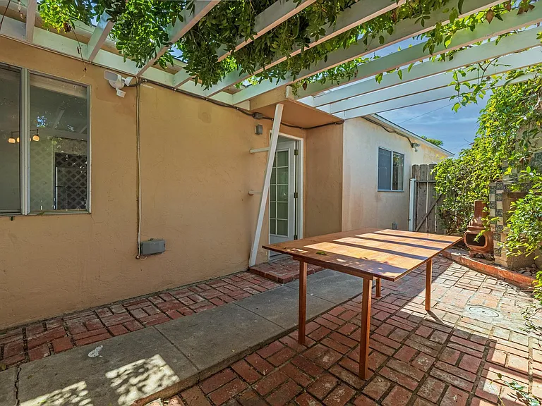 5266 Cass St — Photo 23
