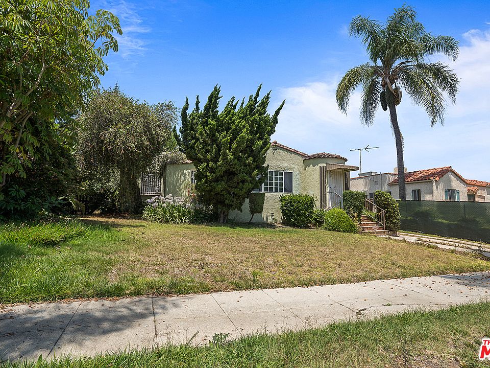 1st image of 1729 S Crest Dr