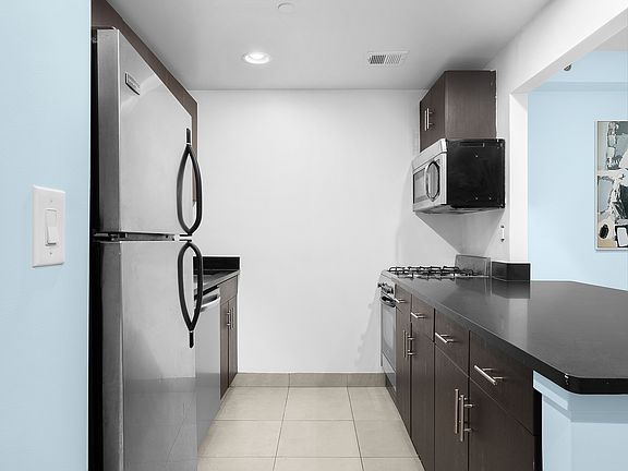 5th image of 1810 3rd Ave APT A2c