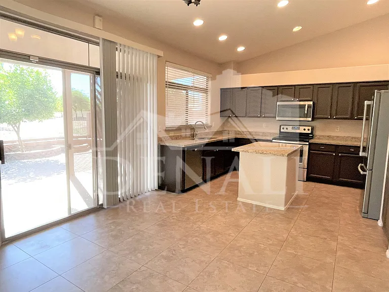 1121 S Western Skies Dr — Photo 7