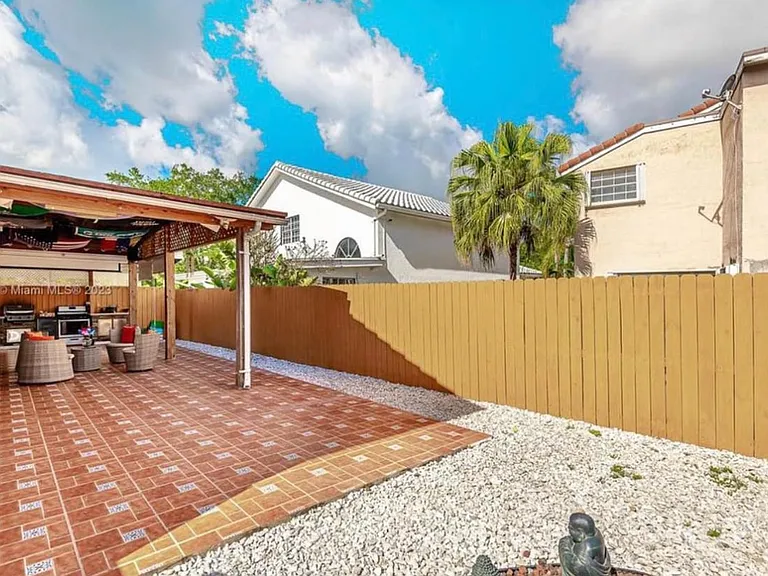 15565 SW 63rd Ter — Photo 5