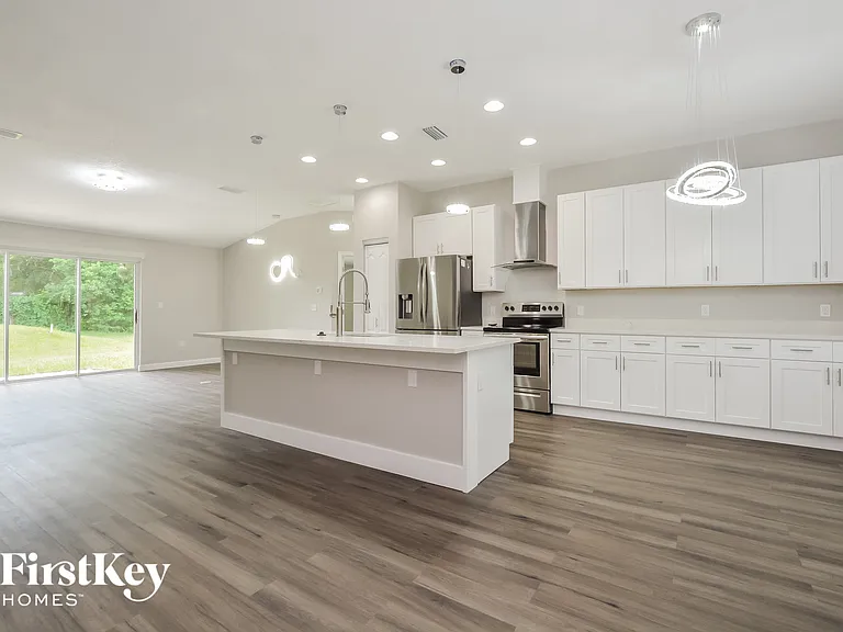 1175 Adams St — Photo 5