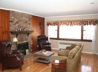 3rd image of 5 Elm Ln