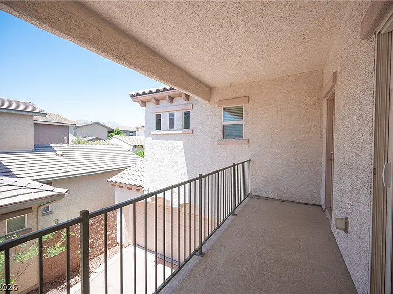 10474 Howling Coyote Ave — Photo 45