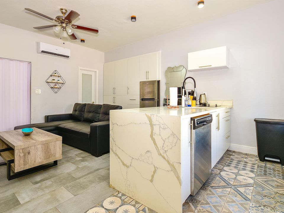 1st image of 824 NE 4th St #11026542
