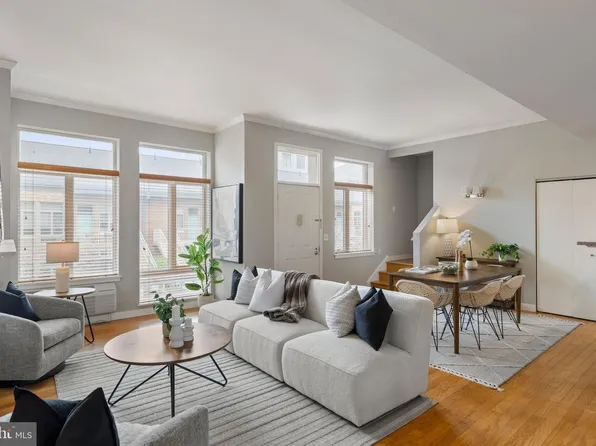 1900 Hamilton St Unit D19, Philadelphia, PA 19130