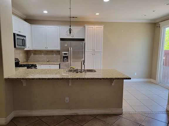 2nd image of 27424 Woburn Ct Unit 3